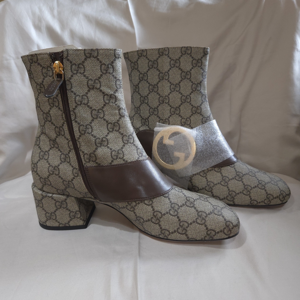 Gucci Women's Brown and Cream Ankle Boots
